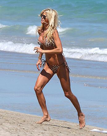 Victoria Silvstedt sexy in bikini on the beach in Miami