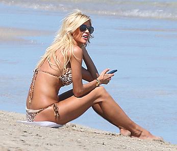 Victoria Silvstedt sexy in bikini on the beach in Miami