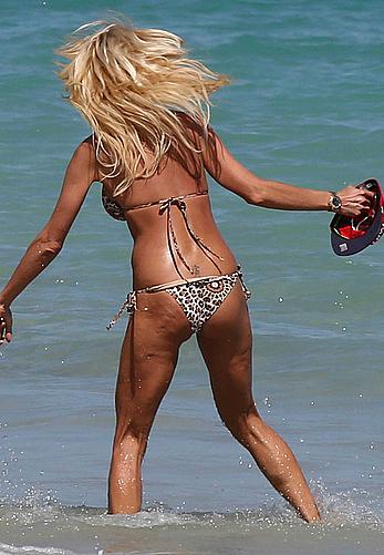 Victoria Silvstedt sexy in bikini on the beach in Miami