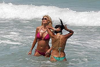 Victoria Silvstedt sexy in pink bikini in Miami