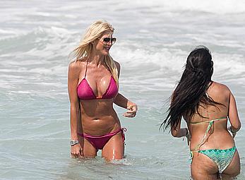 Victoria Silvstedt sexy in pink bikini in Miami