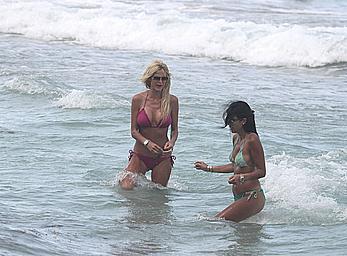 Victoria Silvstedt sexy in pink bikini in Miami