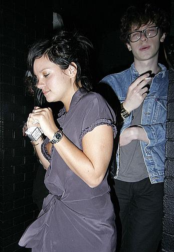 Lily Allen tit slip paparazzi shots