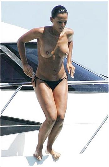 Nereida Gallardo topless on a yacht paparazzi photo